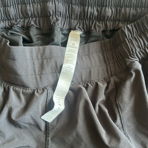 lululemon athletica Black Athletic Shorts Lightweight Performance - Picture 4 of 4